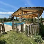 Le Domaine De Claras بيت للعطل *
