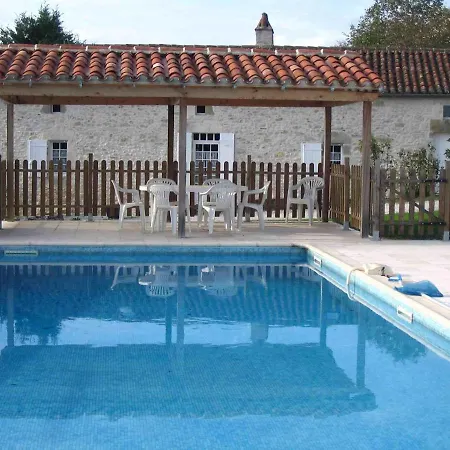 Le Domaine De Claras