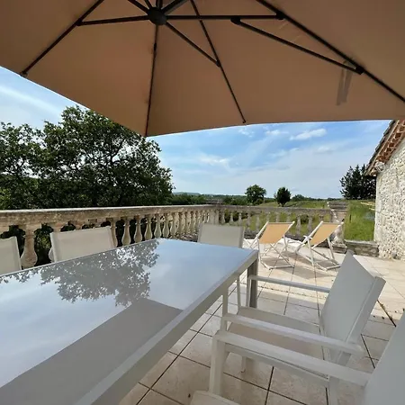 Le Domaine De Claras Holiday home