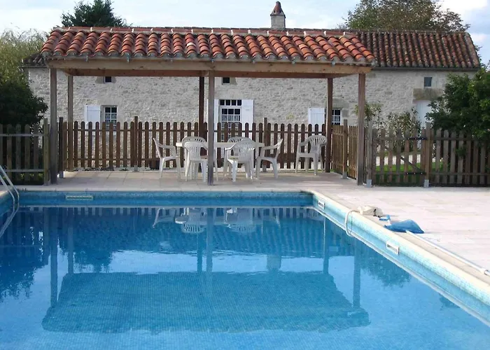 Le Domaine De Claras