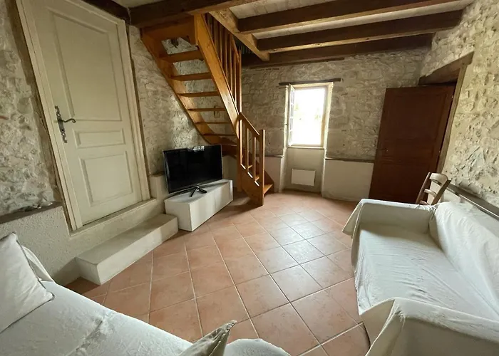 Le Domaine De Claras